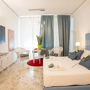 cavour-bari-centro-brand-city-life.barihotels.org/